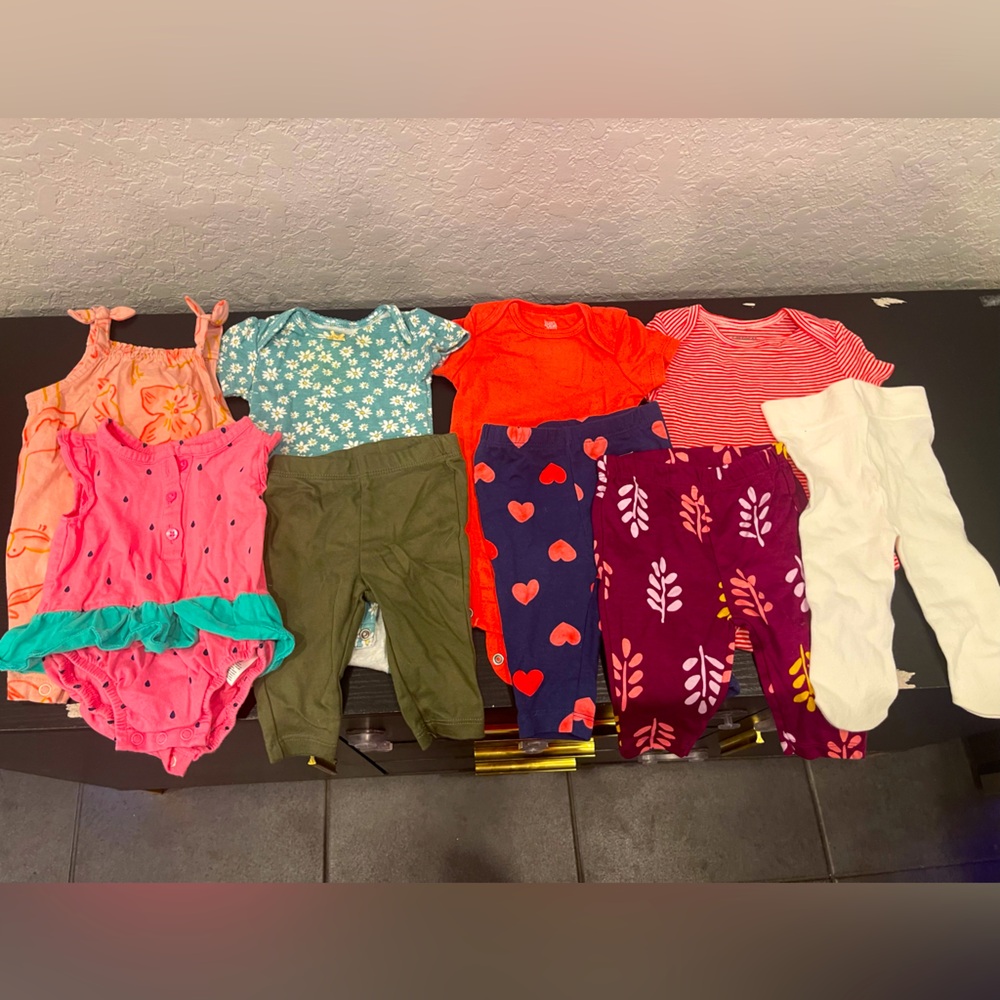 Carters -Just one you- Babygirl Onesies Preloved Bundle of 6 Items Size:3 Month